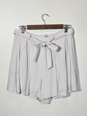 Sunday Best Light Gray Tie-Front Skort Shorts